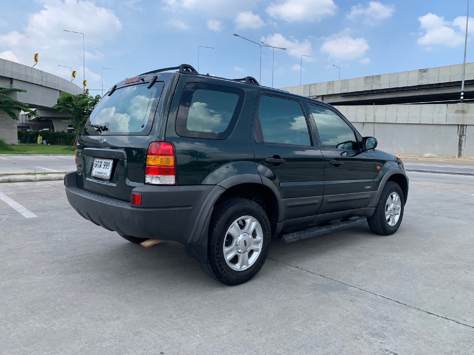 FORD ESCAPE 2.3 XLS 4WD รถปี 2004