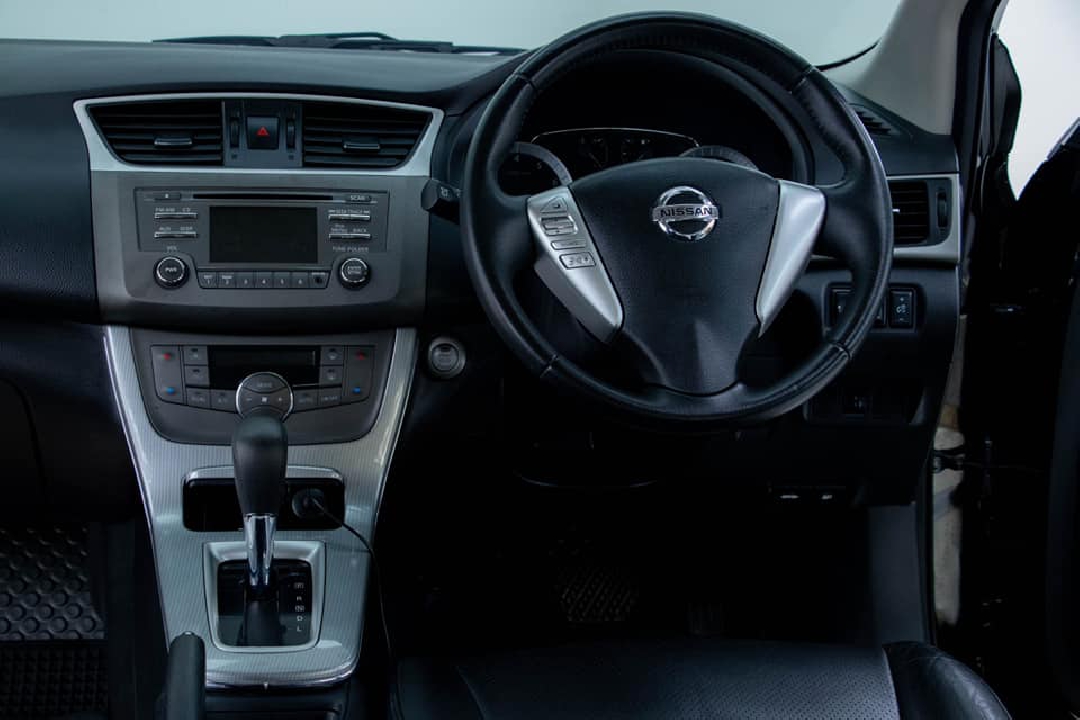 ฟรีดาวน์ NISSAN PULSAR 1.6V ปี 2013 รถสวย สภาพดี