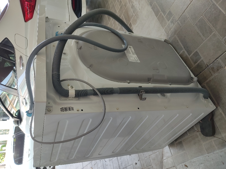 เครื่องซักผ้ามือสอง: ELECTROLUX 10KGs.