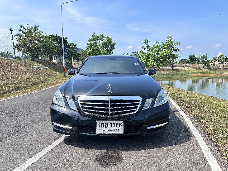 BENZ E-CLASS  E250 1.8 CGI โฉม W212 AT 2012