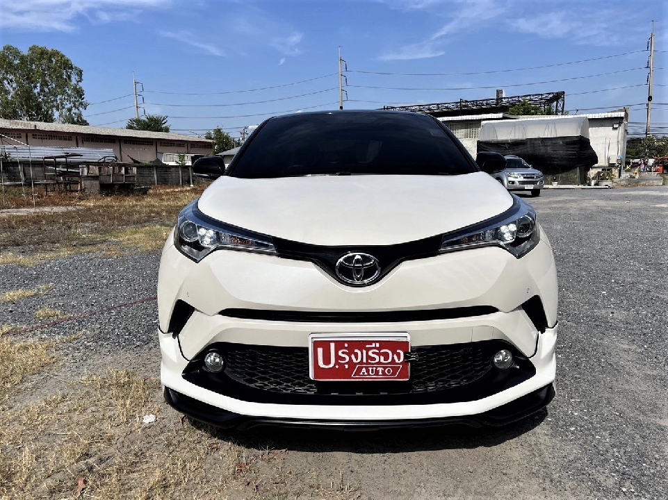 TOYOTA CH-R 1.8 MID เกียร์ออโต้ ปี 2020 สีขาว ✅ พวงมาลัยมัลติฟังก์ชั่น