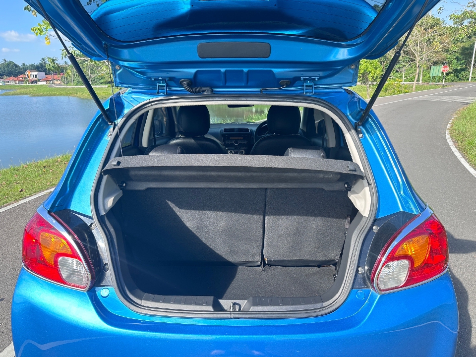 MITSUBISHI MIRAGE  1.2 GLS AT 2012