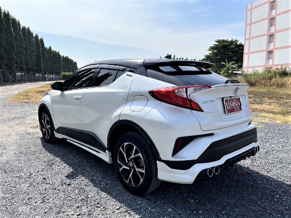 TOYOTA CH-R 1.8 MID เกียร์ออโต้ ปี 2020 สีขาว ✅ พวงมาลัยมัลติฟังก์ชั่น