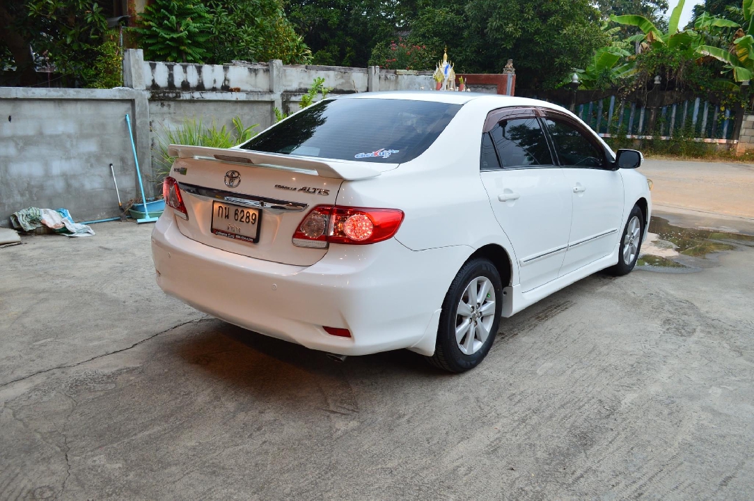 ฟรีดาว์จัดเงินเหลือเอาไปทำทุนได้ TOYOTA  Altis 1.6E