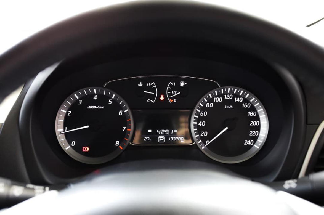 ถูกสุด Nissan Pulsar 1.6 V เกียร์ auto สีดำ ปี 20