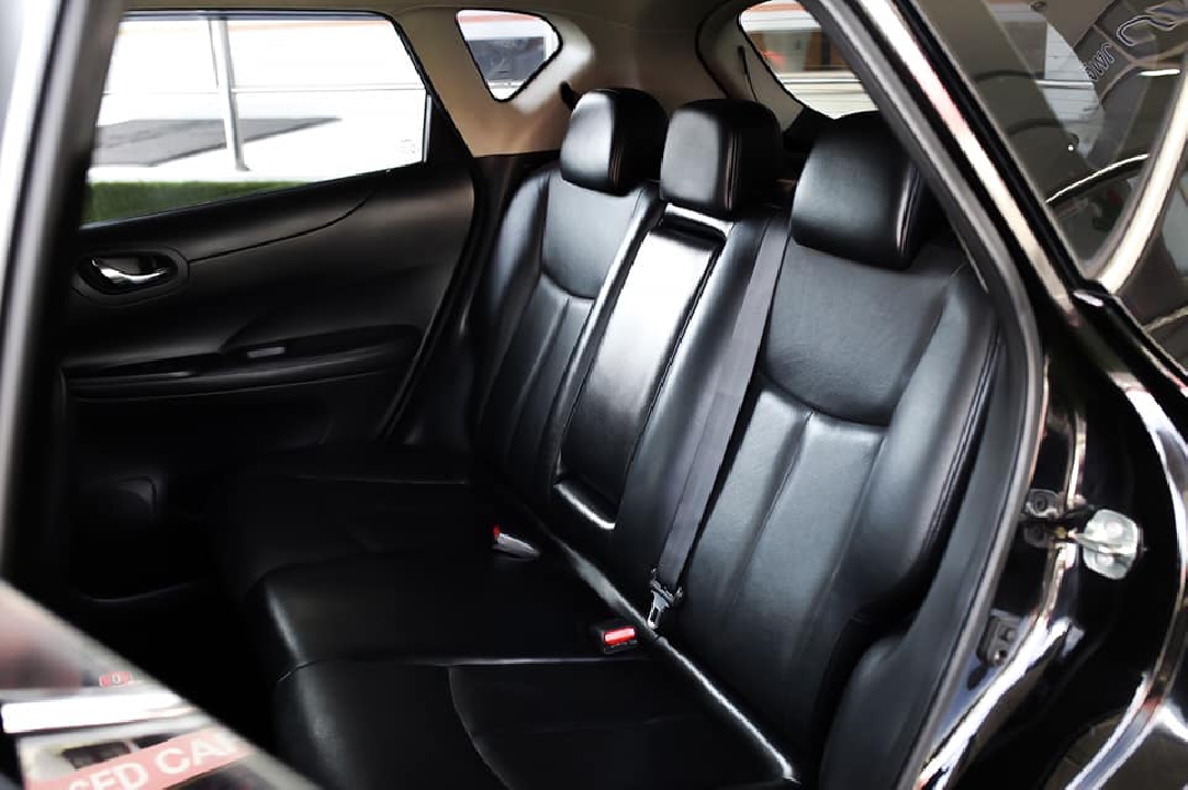 ถูกสุด Nissan Pulsar 1.6 V เกียร์ auto สีดำ ปี 20