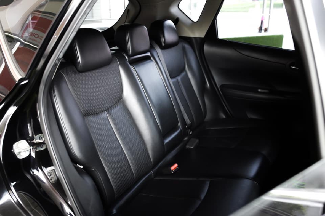 ถูกสุด Nissan Pulsar 1.6 V เกียร์ auto สีดำ ปี 20