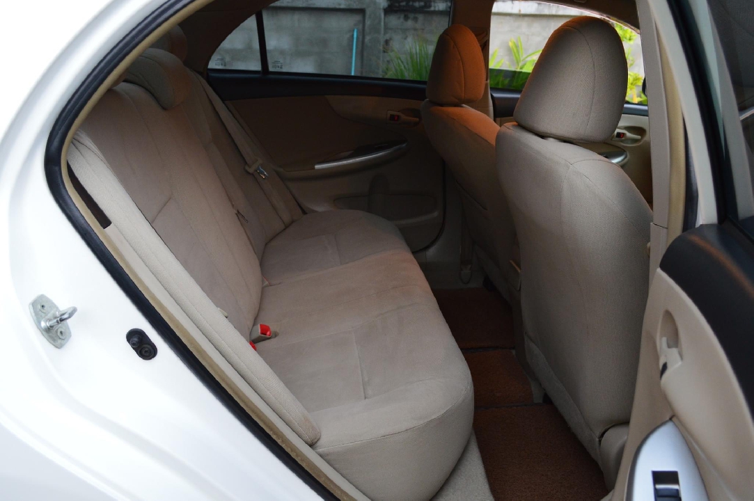 ฟรีดาว์จัดเงินเหลือเอาไปทำทุนได้ TOYOTA  Altis 1.6E