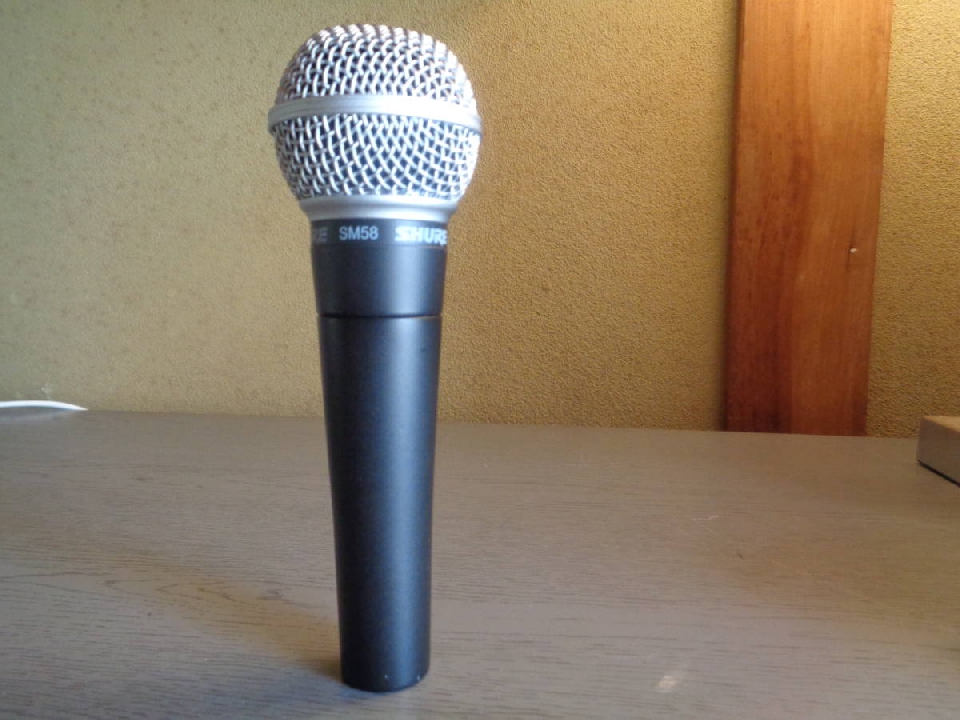 ไมโครโฟน Shure SM58 ไดนามิค