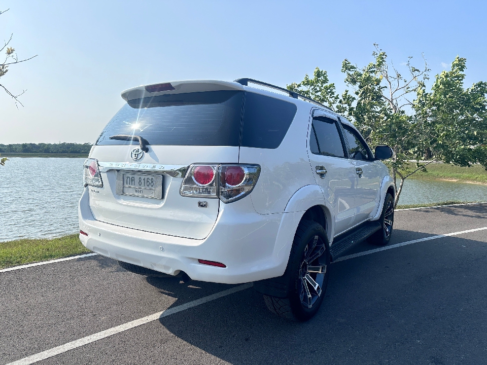 TOYOTA FORTUNER 2.5 G MT ปี 2012