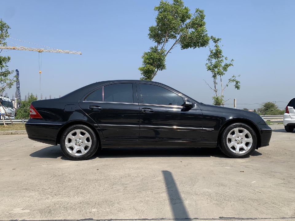 Mercedes Benz C230  kompressor Elegance ปี2005