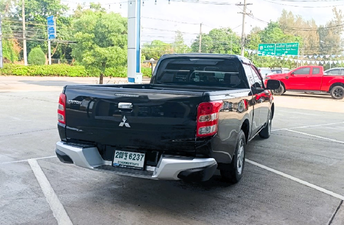 Mitsubishi Triton Mega cab 2.5 GLX 2018