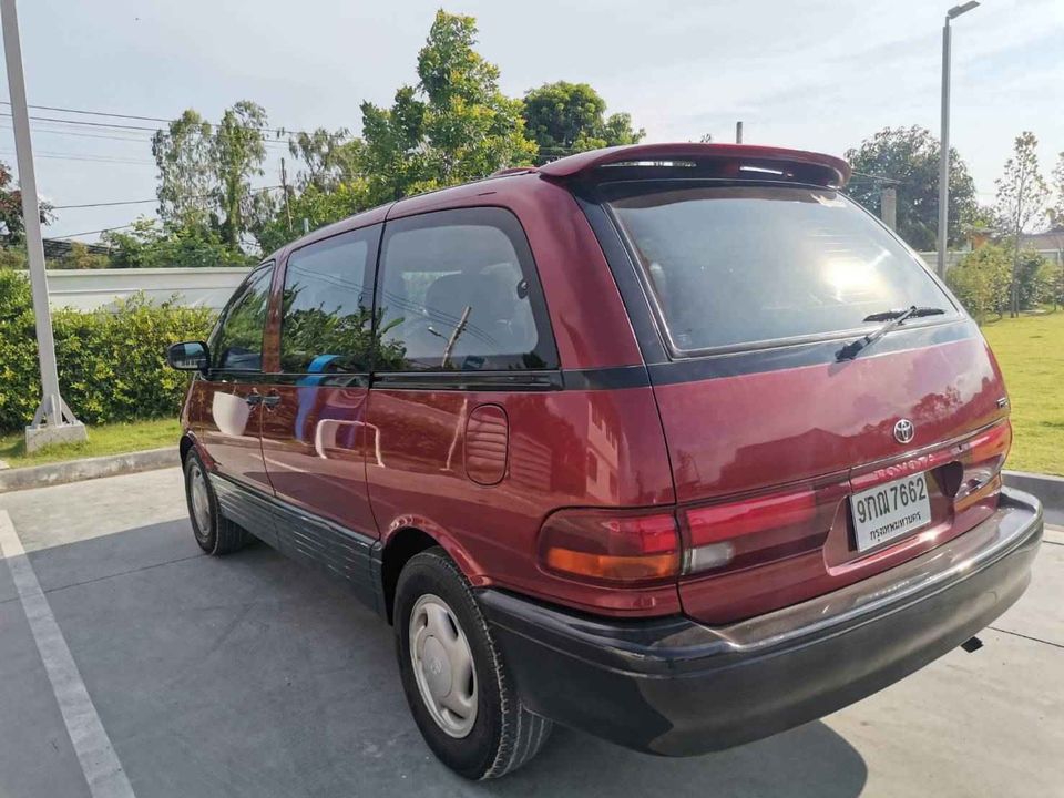 Toyota estima 1996