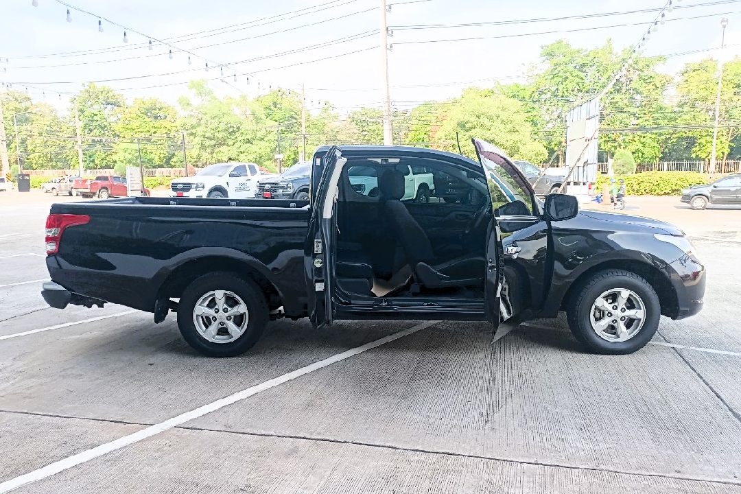 Mitsubishi Triton Mega cab 2.5 GLX 2018