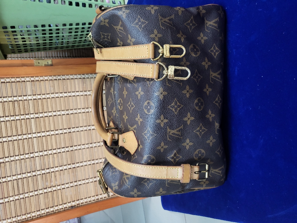 กระเป๋า LOUIS VUITTON Speedy 30 ปี 2011