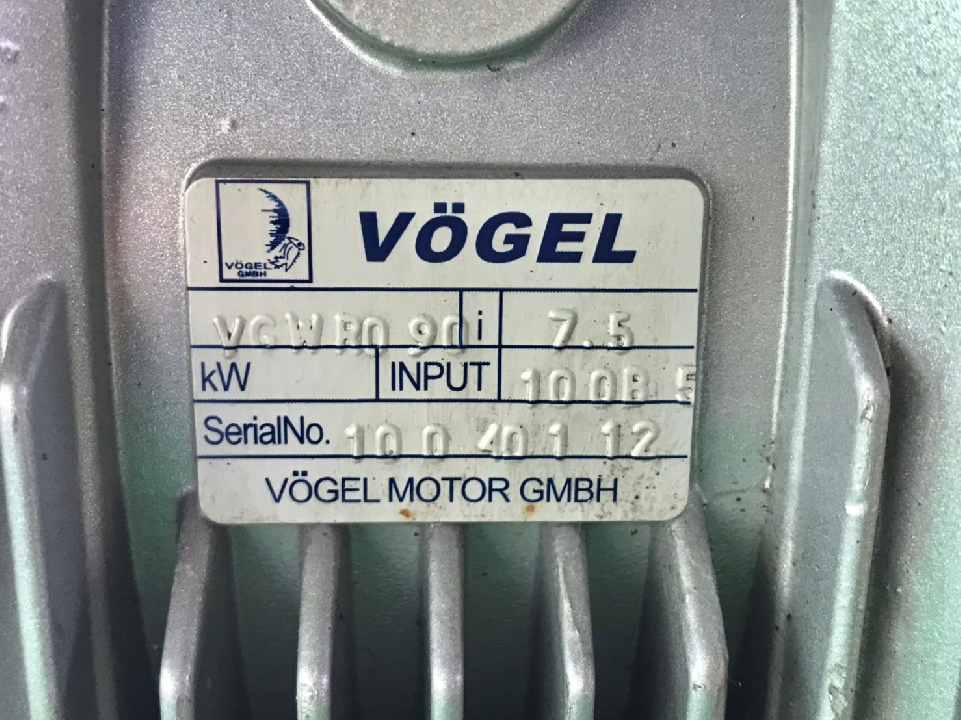 เกียร์ทดรอบ VOGEL อัตราทด 7.5:1 เพลา 28/35 mm. โครงอลูมิเนียม สภาพดี ราคา 3,000 บาทไม่รวมส่งค่ะ มี