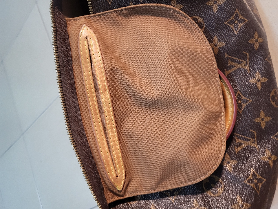 กระเป๋า LOUIS VUITTON Speedy 30 ปี 2011