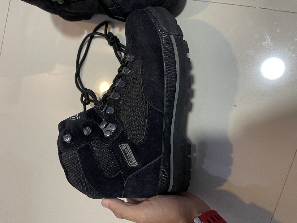 Coleman รองเท้าเดินป่า ขนาด39-40 สภาพใหม่ ไม่มีตำหนิ