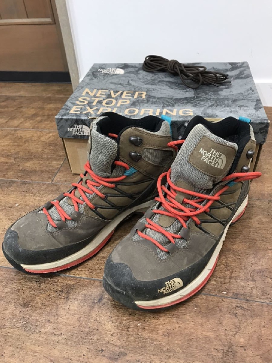 รองเท้าเดินป่า North Face 25.5 ซม
