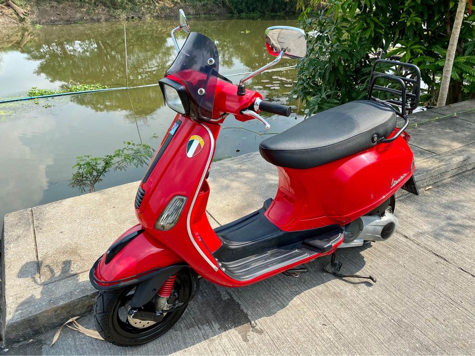 Vespa s125 ปี13 3v