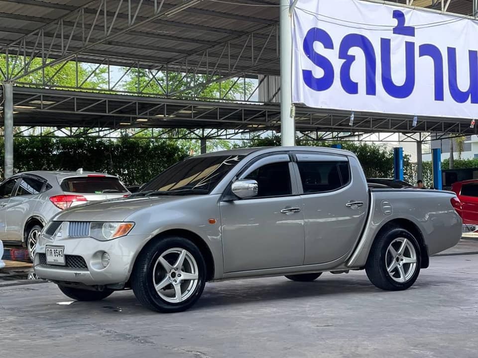 Mitsubishi TRITON. 2.5 AUTO. 4 ประตู ปี 2005