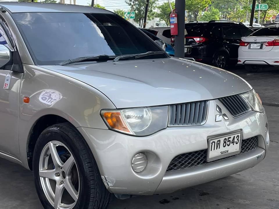 Mitsubishi TRITON. 2.5 AUTO. 4 ประตู ปี 2005