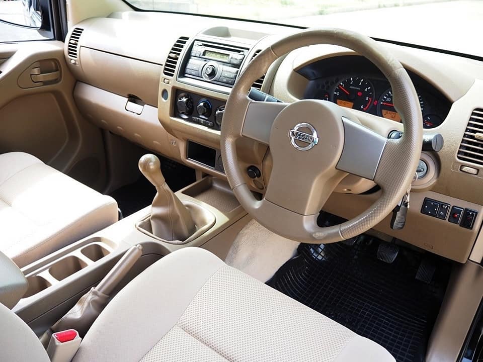 NISSAN NAVARA CAB 2.5 SE ปี 2009 เกียร์MANUAL สภาพนางฟ้า