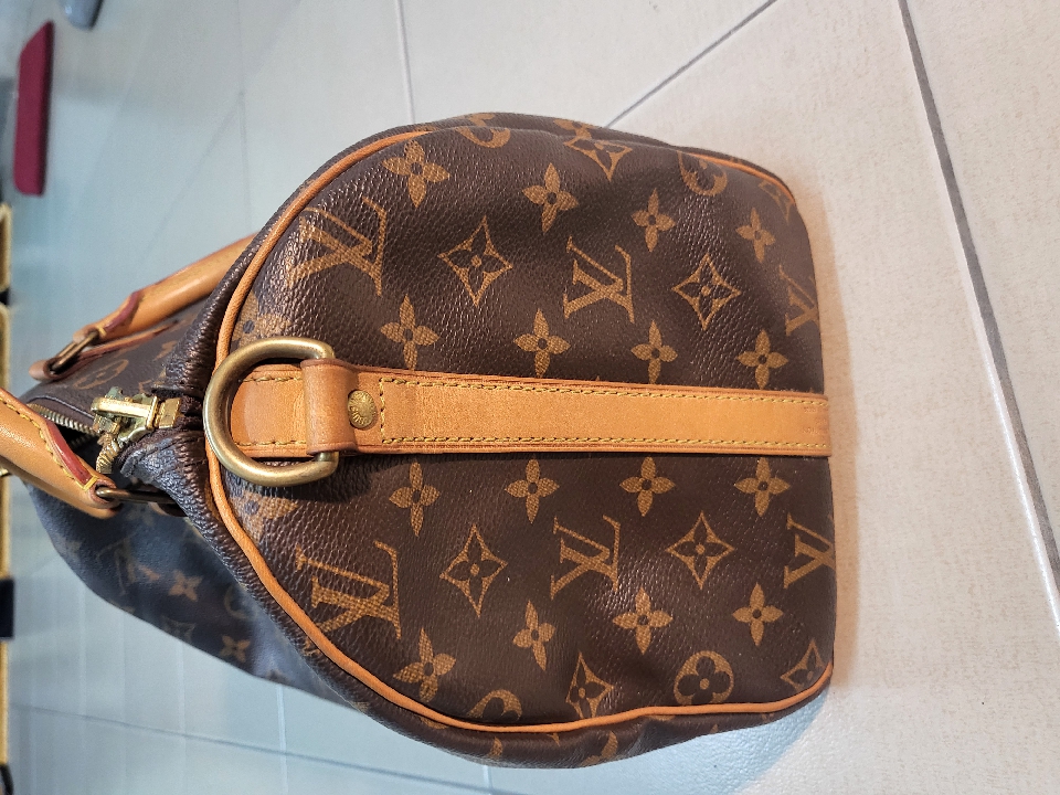 กระเป๋า LOUIS VUITTON Speedy 30 ปี 2011