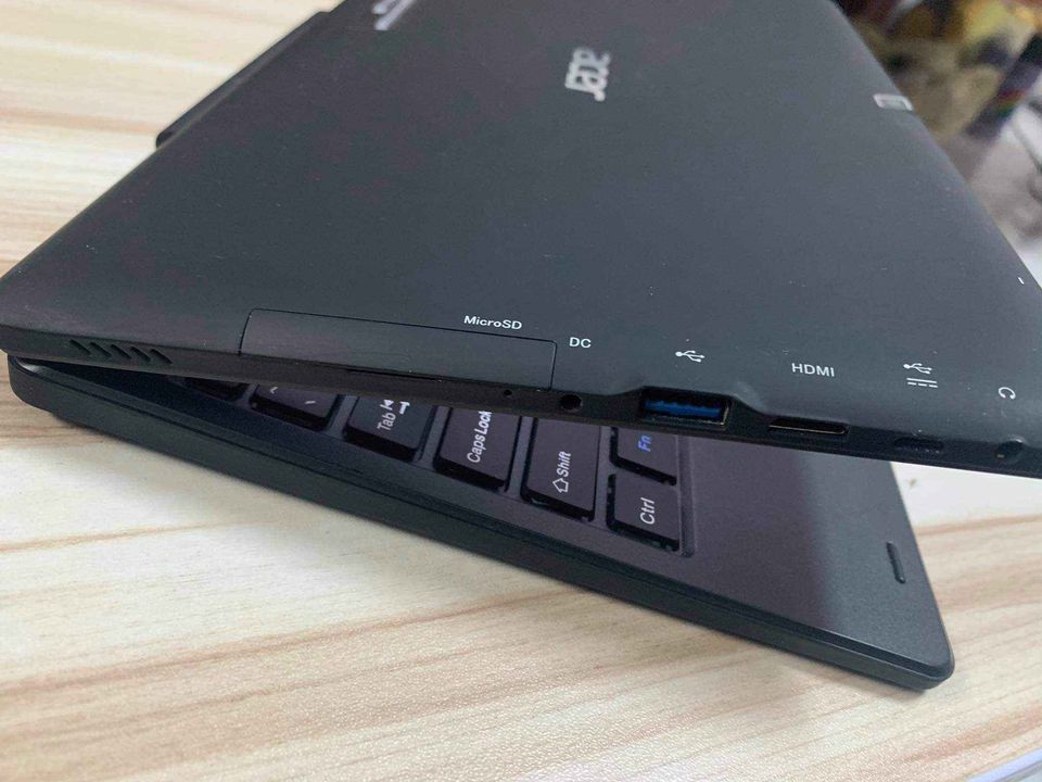 Acer one sw110-1ct