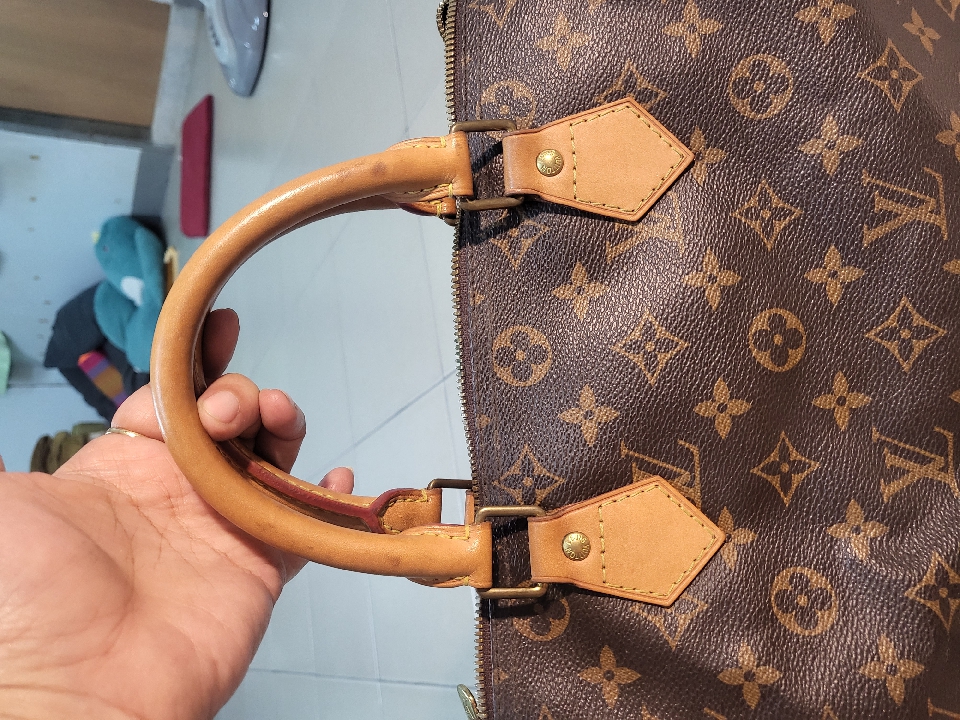 กระเป๋า LOUIS VUITTON Speedy 30 ปี 2011