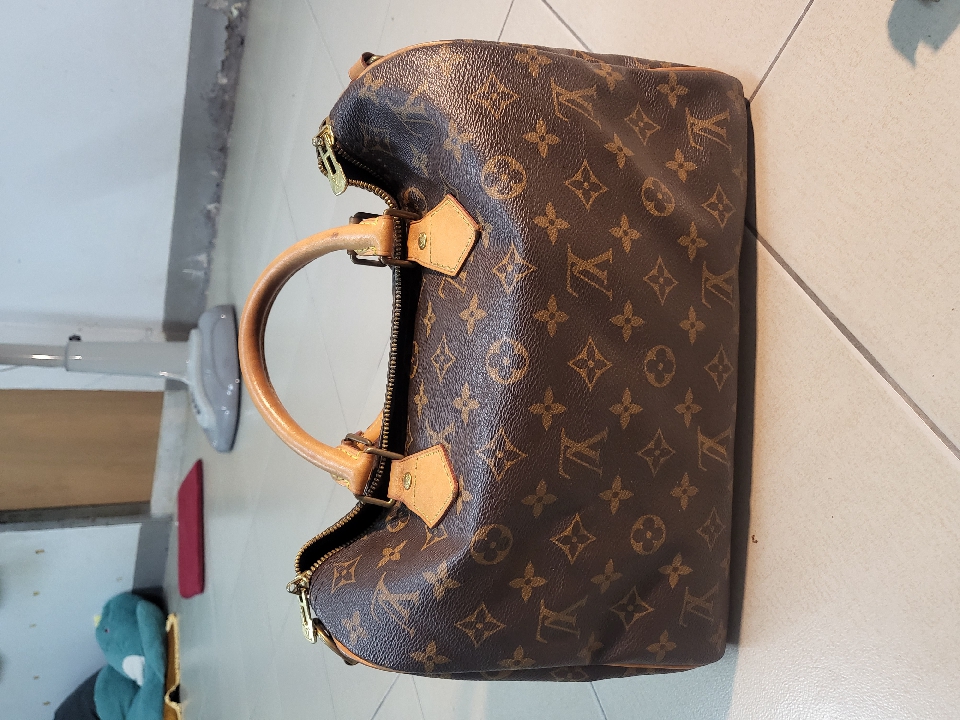 กระเป๋า LOUIS VUITTON Speedy 30 ปี 2011