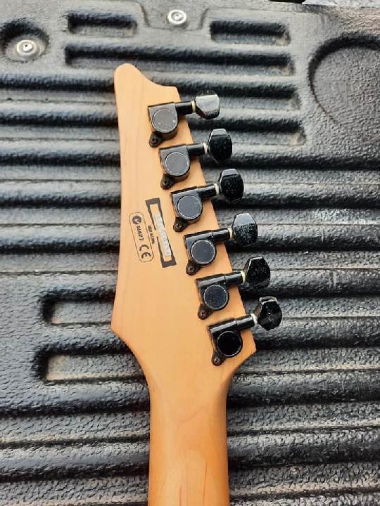 กีต้าร์ไฟฟ้า Ibanez gio
