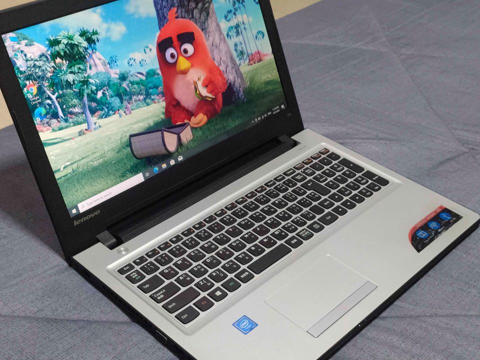 Lenovo จอ 15.6  แรม8