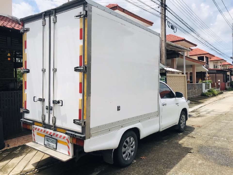 Toyota Toyota Revo single cab 2.8 J Plus 2016