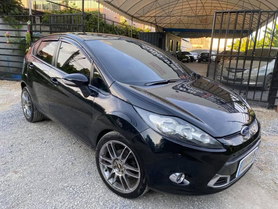 Ford Fiesta 1.6 Airbagคู่ ตัวS ปี 2013