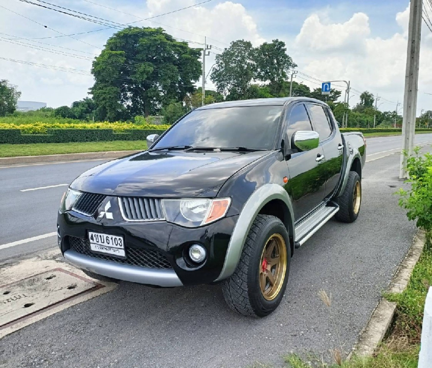 Mitsubishi Triton Plus 2.5 GLS 2WD เกียร์ธรรมดา ปี 2009