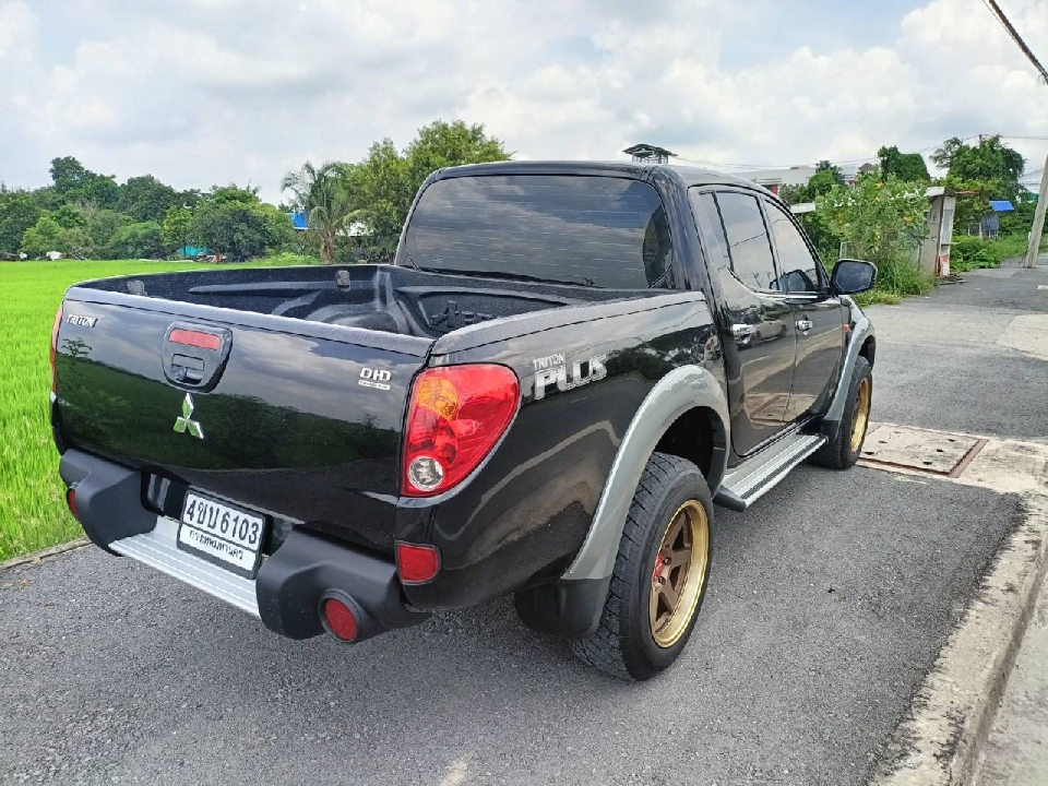 Mitsubishi Triton Plus 2.5 GLS 2WD เกียร์ธรรมดา ปี 2009