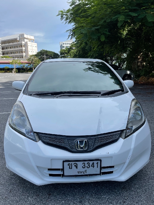 รถยนต์ Honda Jazz