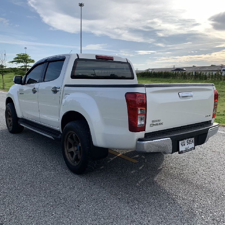 ISUZU D-Max Hi-Lander 4ประตู 1.9 Ddi L ปี2018 สวย สะอาด สีเดิมทั้งคัน ไร้อุบัติเหต