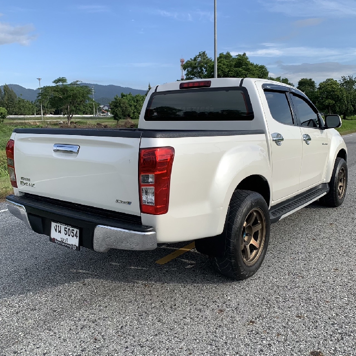 ISUZU D-Max Hi-Lander 4ประตู 1.9 Ddi L ปี2018 สวย สะอาด สีเดิมทั้งคัน ไร้อุบัติเหต