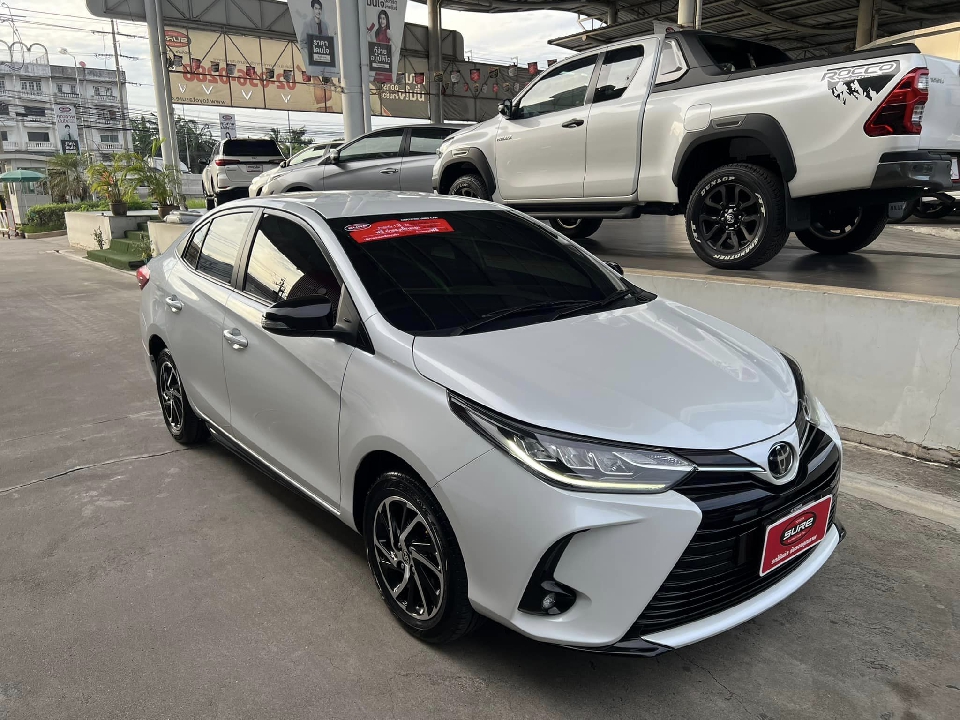 Toyota New Yaris Ativ 1.2 Sport Premmium รุ่น Top