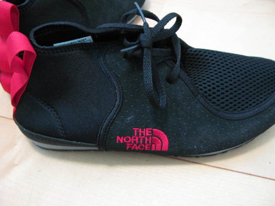 รองเท้า North Face 25 ซม