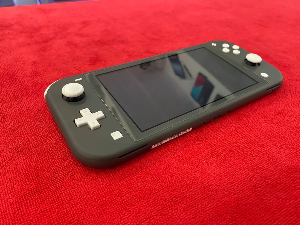 ขาย เครื่องเกม Nintendo Switch Lite (HDH-001) มือสอง ยกกล่อง