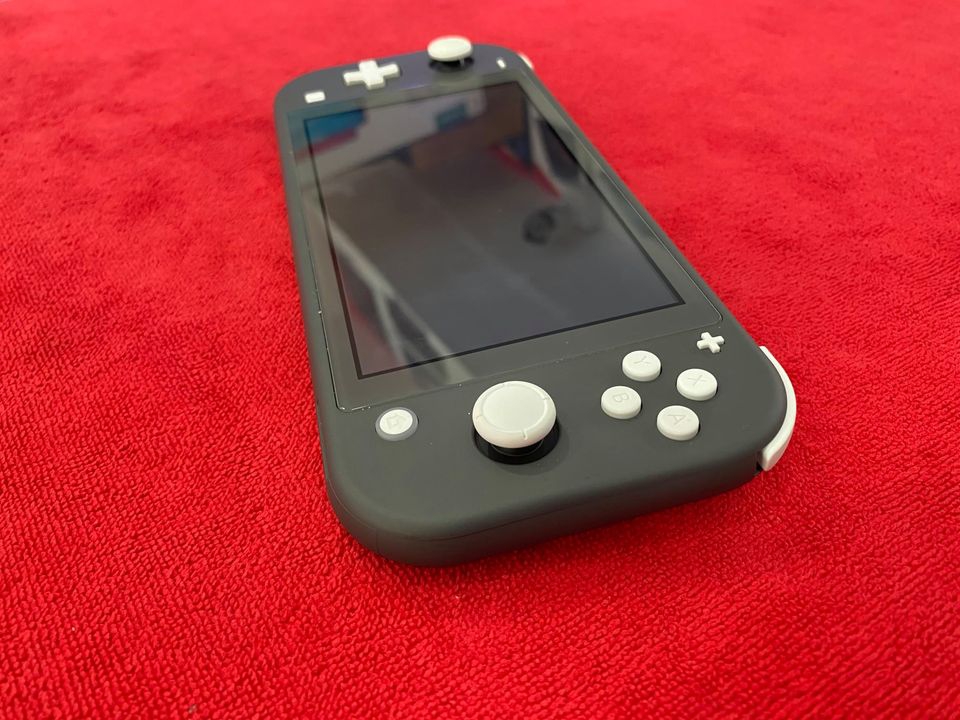 ขาย เครื่องเกม Nintendo Switch Lite (HDH-001) มือสอง ยกกล่อง