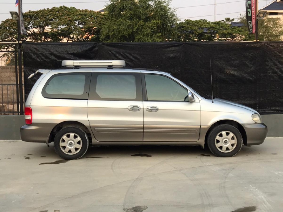 KIA CARNIVAL 2.4 ปี