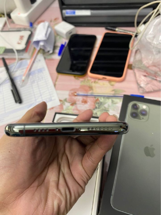 iPhone 11 Pro Max 64g สีเขียว