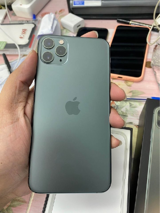 iPhone 11 Pro Max 64g สีเขียว