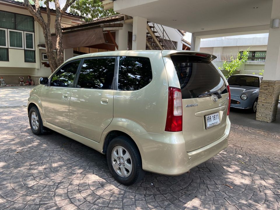 Toyota Avanza 1.5E VVTi ปี2004