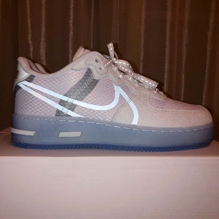 รองเท้า Nike  รุ่น Air Force