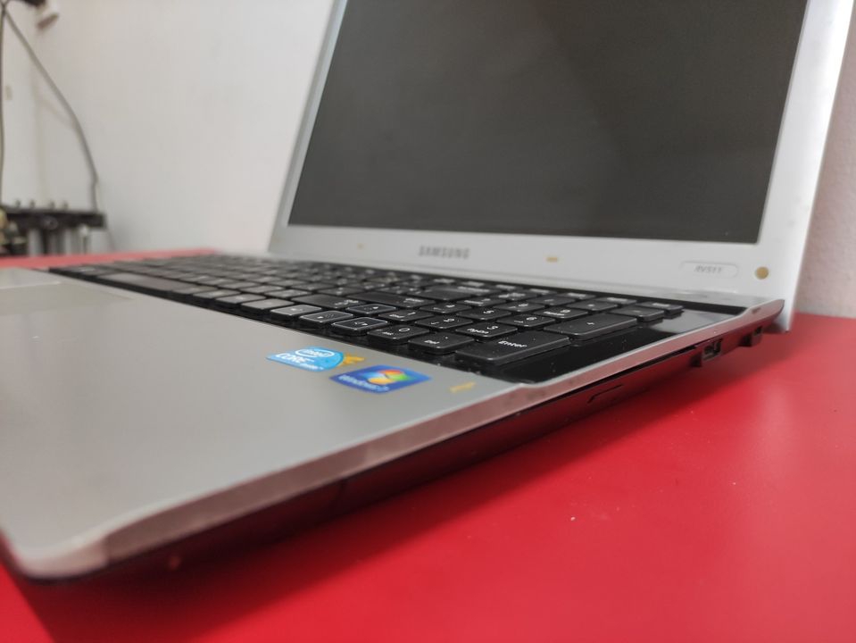 Samsung i5 จอใหญ่